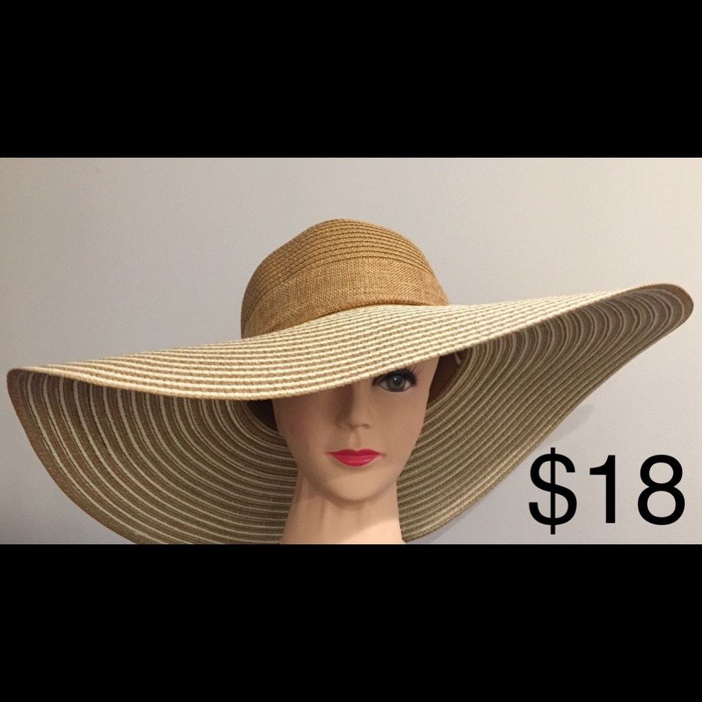 New Big & Beautiful Ladies Floppy Beach Straw Hat